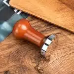 Tamper inox 18/10 με ξύλινη λαβή 5,8cm/9cm - GTSA - Image 2